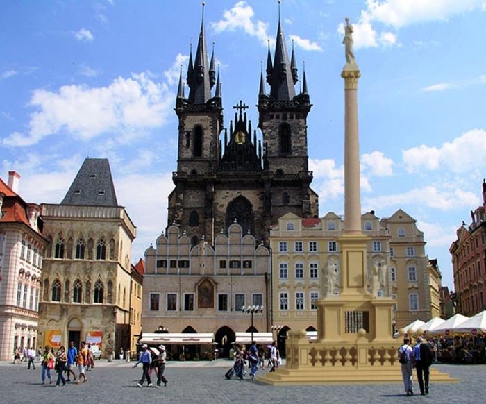 Na Staroměstské náměstí
se vrátí Mariánský sloup