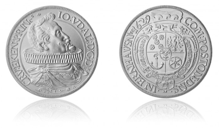 Ke koupi jsou repliky
tolarů ze 17. století