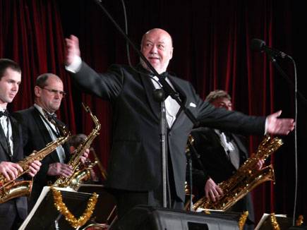 Orchestr Václava Hybše
vyrazil na vánoční turné