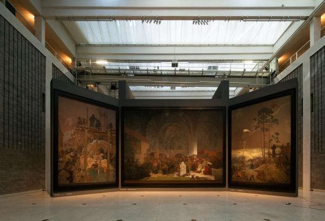 Muchova epopej bude
v paláci další dva roky