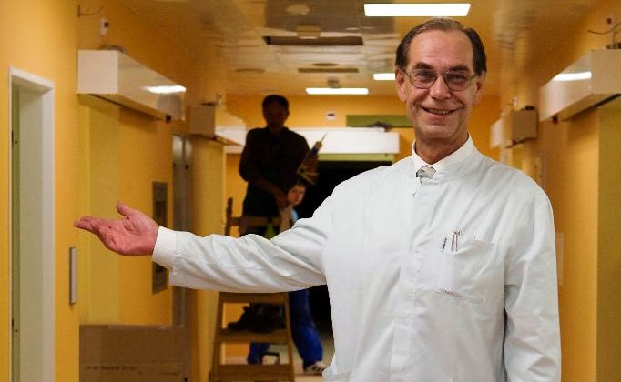 Primář Vladimír Koza
zachránil stovky životů