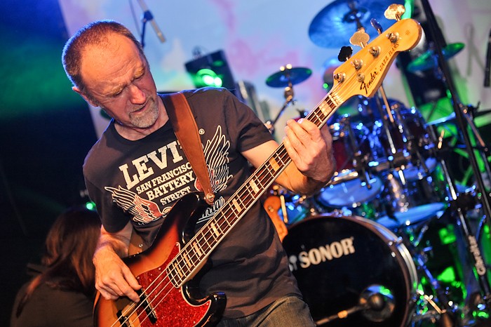 Baskytarista snů
"Guma" Kulhánek