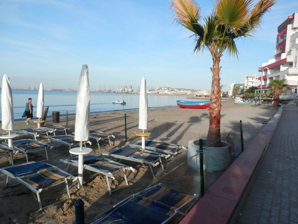 Mé perličky a střípky
z dovolené v Albánii