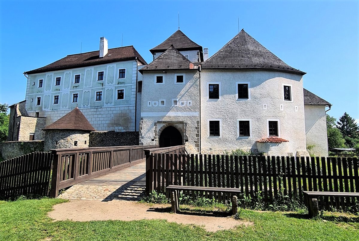 Z Nových Hradů do Terčina údolí