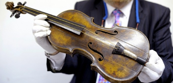 Housle z Titaniku ocenil
trh na 32 milionů korun