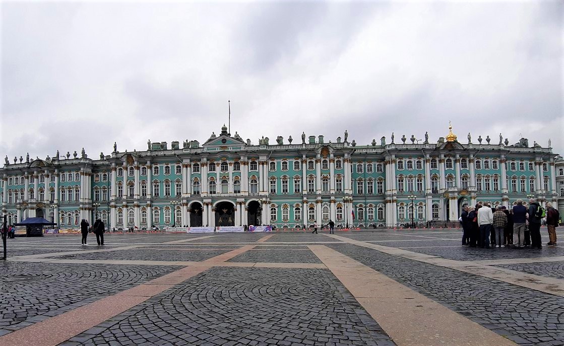 Dobytí Zimního paláce v realitě až do noci