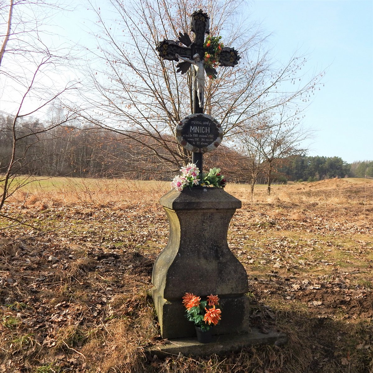 Předjaří v zaniklé obci Mnich