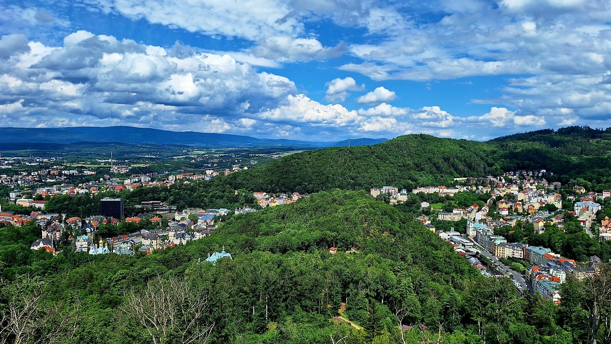 Karlovy Vary, to nejsou jen kolonády a prameny