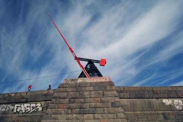 Žulový Stalin si výhledu z Letné
užíval jenom sedm a půl roku