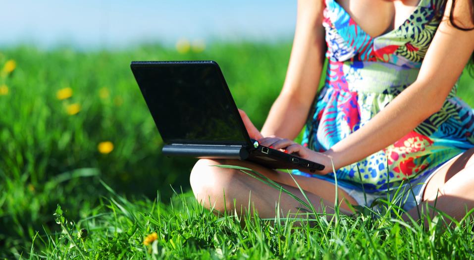 Notebook venku: co dělat,
když jsou baterky v čudu?