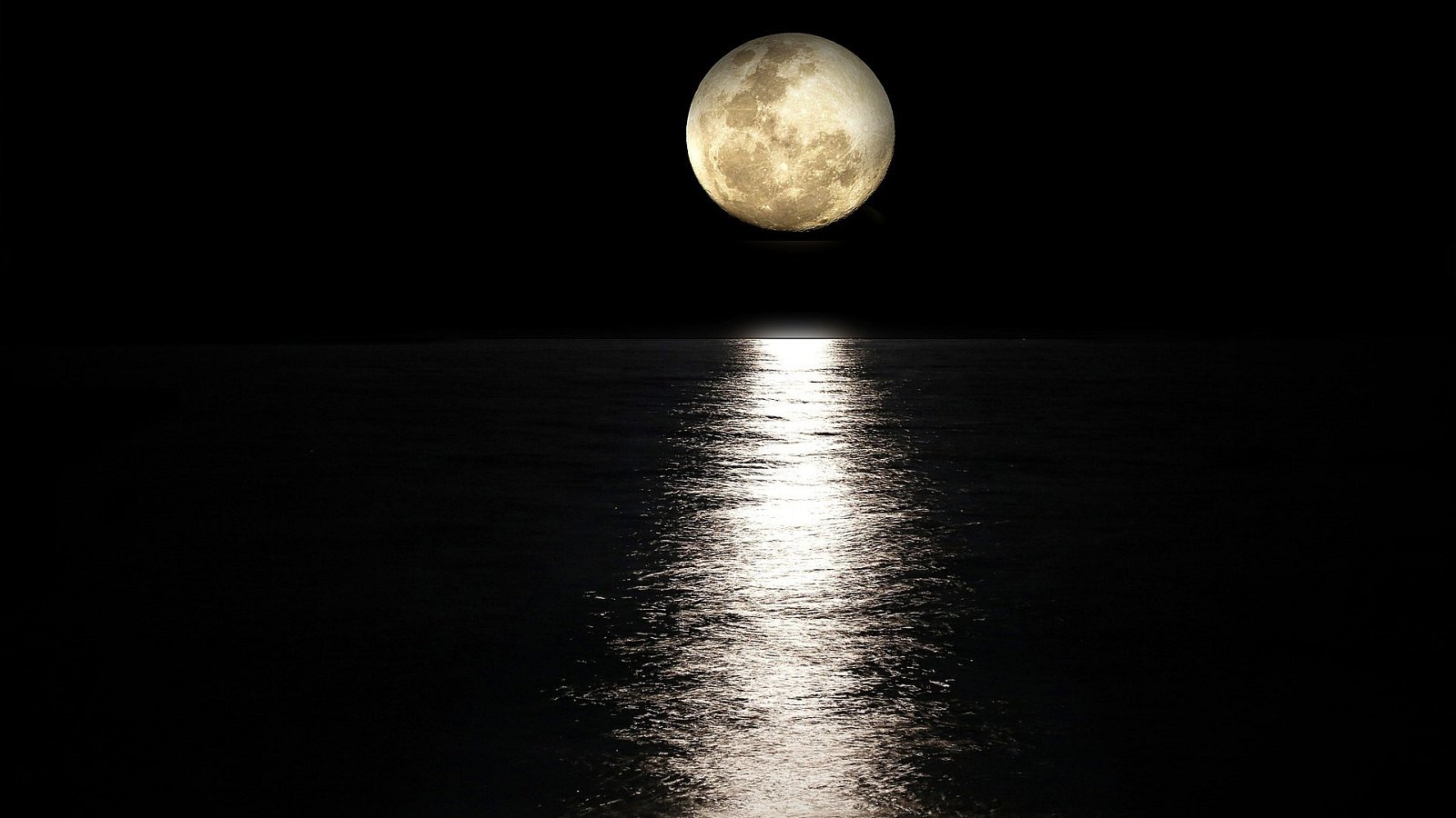 photo-graphe-moon-2762111-1920b.jpeg