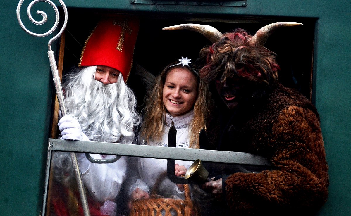 Supěl letos průkopnický mikulášský vlak na trati na Orlicku naposledy?