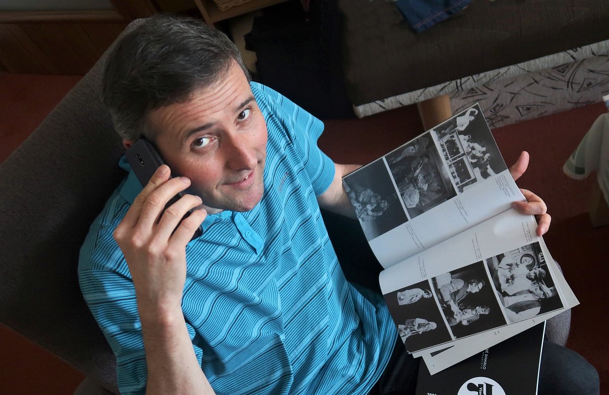 Herci Slováckého divadla volají seniorům. Poděkoval jim za to pětadevadesátiletý Jindra Hojer z Rychlých šípů