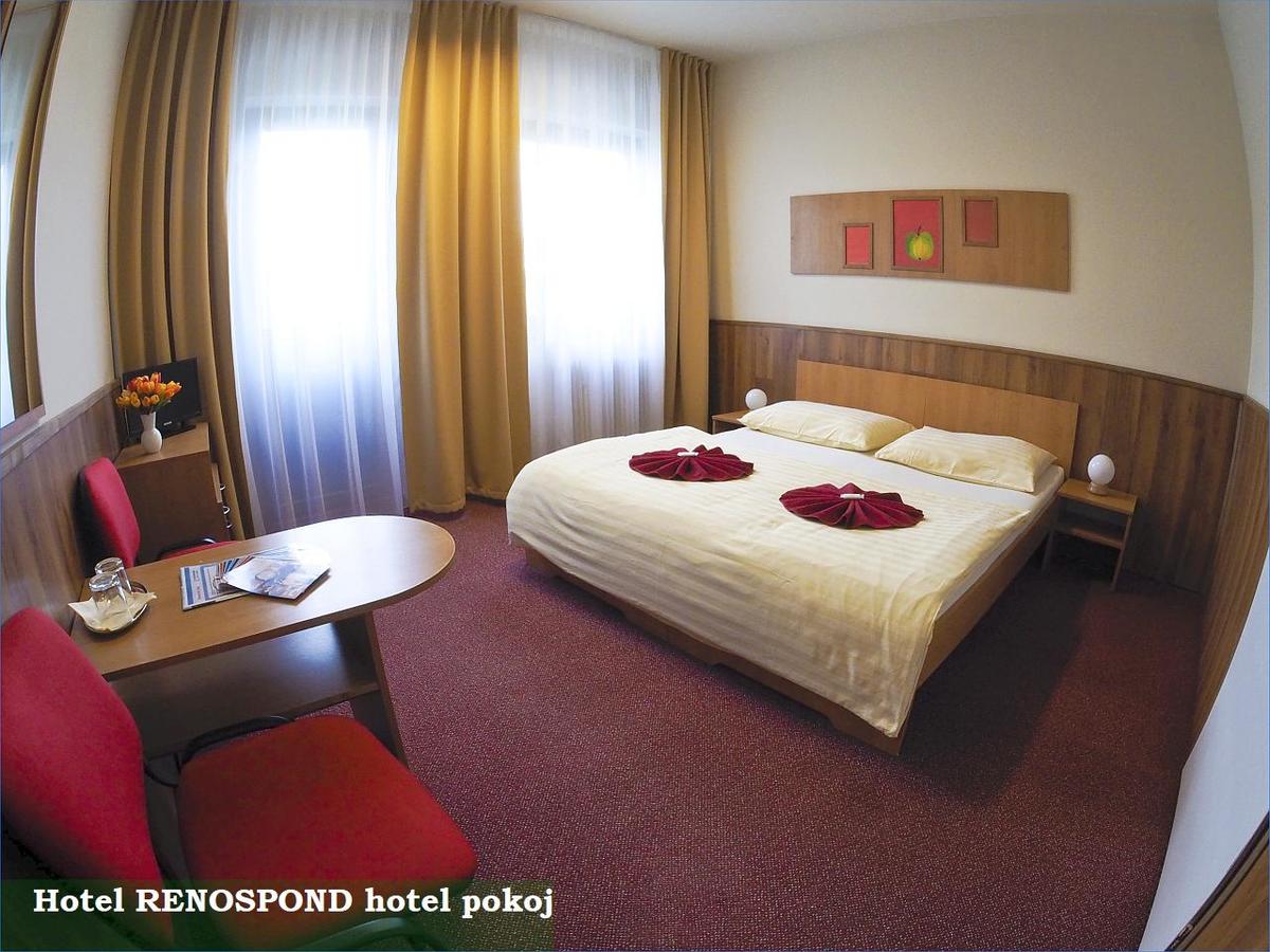 Renospond hotel pokoj