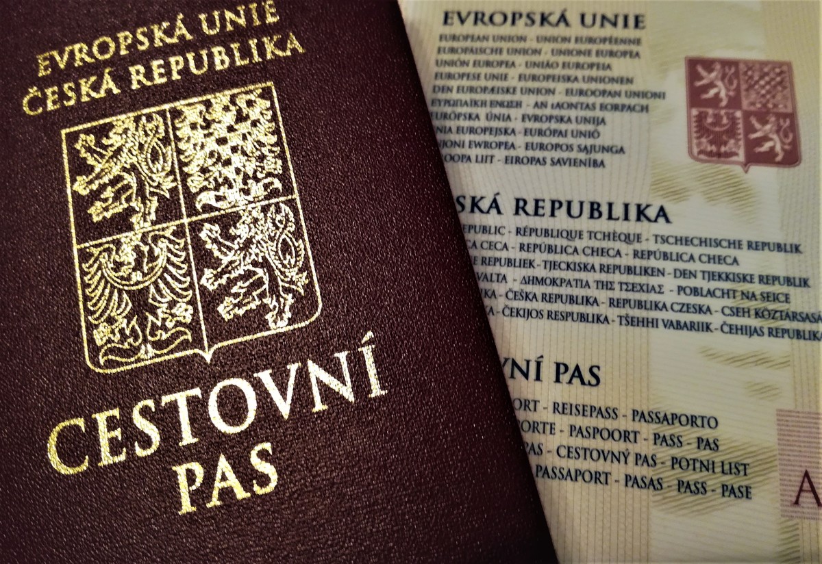 Dovolená je za za dveřmi. Zkontrolovali jste si platnost cestovního pasu?