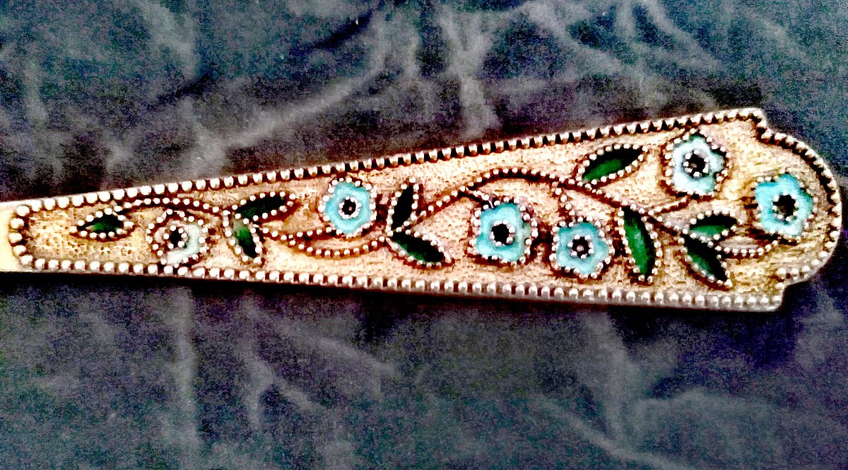 K čemu to asi patří?  Odhalení fotohádanky