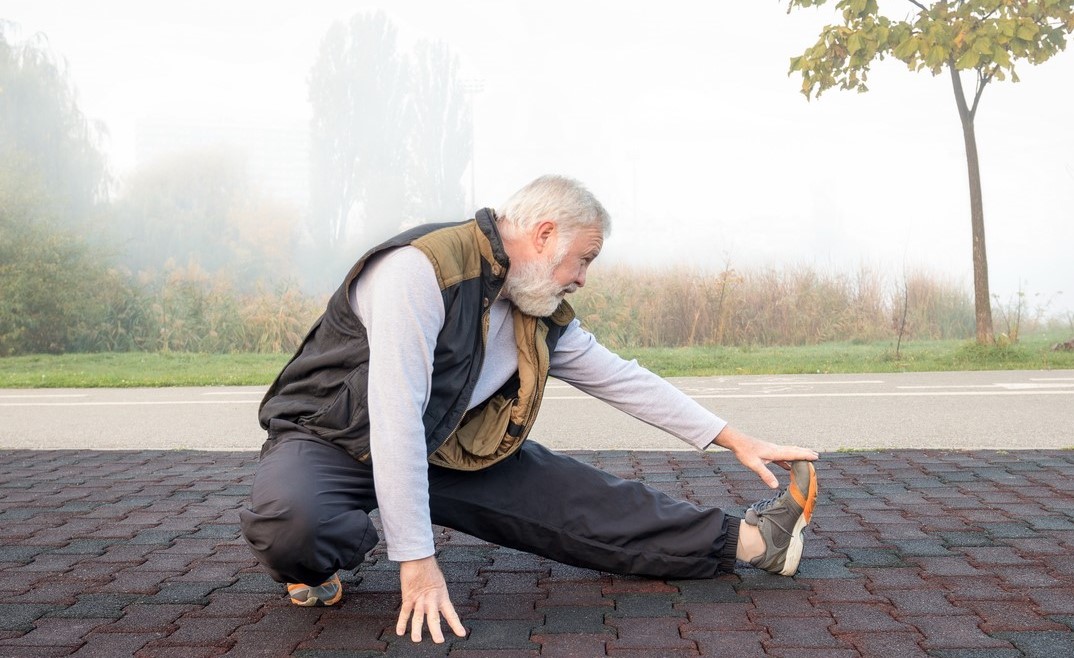 Lži a nesprávné postoje ke stárnutí. Co s nimi?