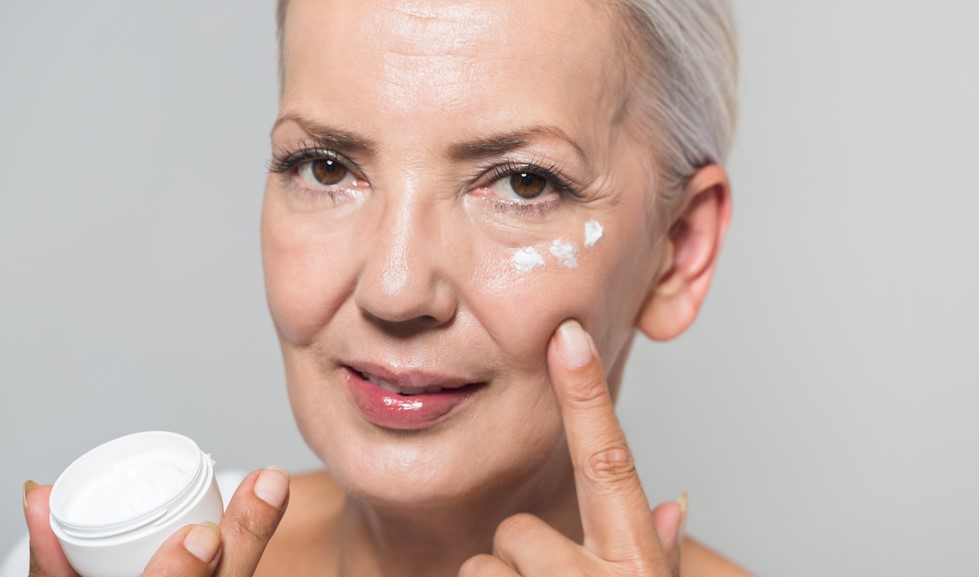 Znáte jenom denní a noční krém? To už je dnes málo…