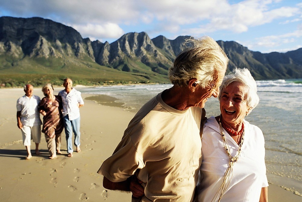 Senioři cestovatelé v Magazínu DNES 