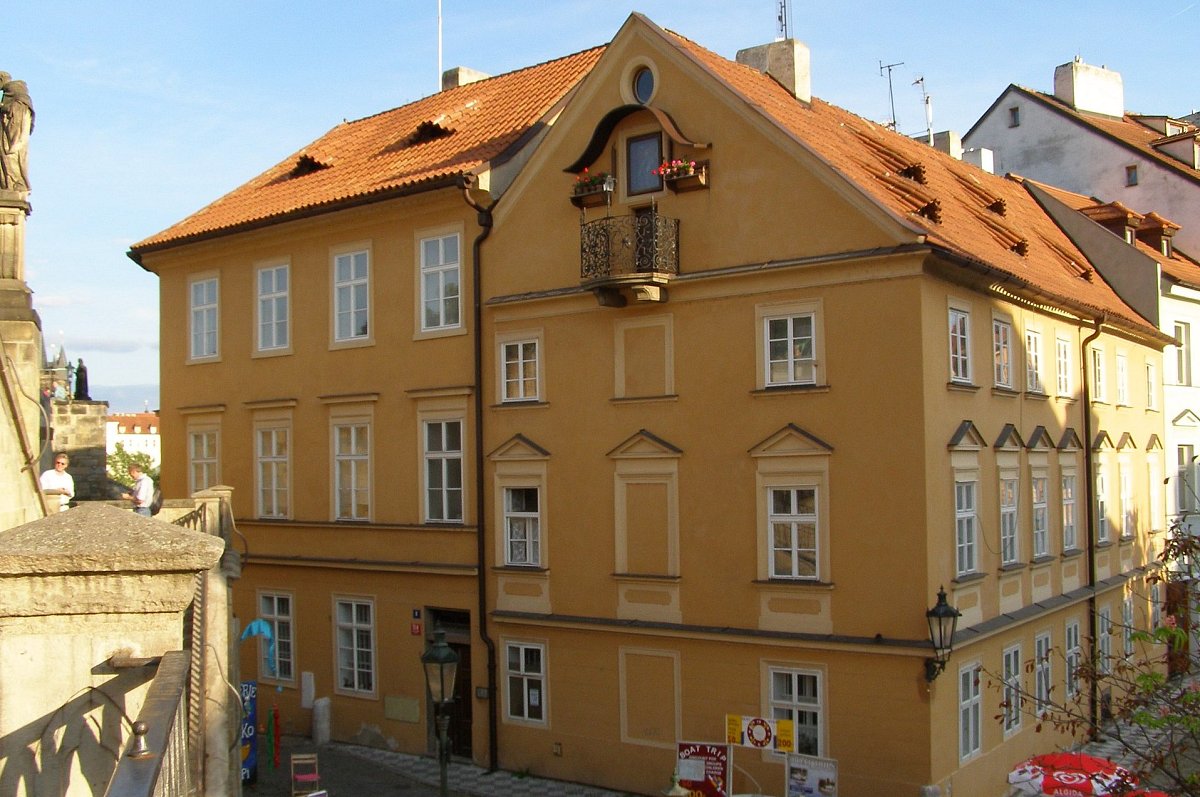 Měšťanský_dům_U_sloupu_Panny_Marie_(Malá_Strana),_Praha_1,_Na_Kampě_9,_Malá_Strana.JPG