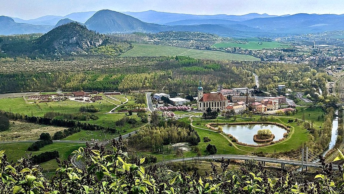 FOTO DNE 17.4.: Vlasta Ledlová - Most z vrchu Hněvín