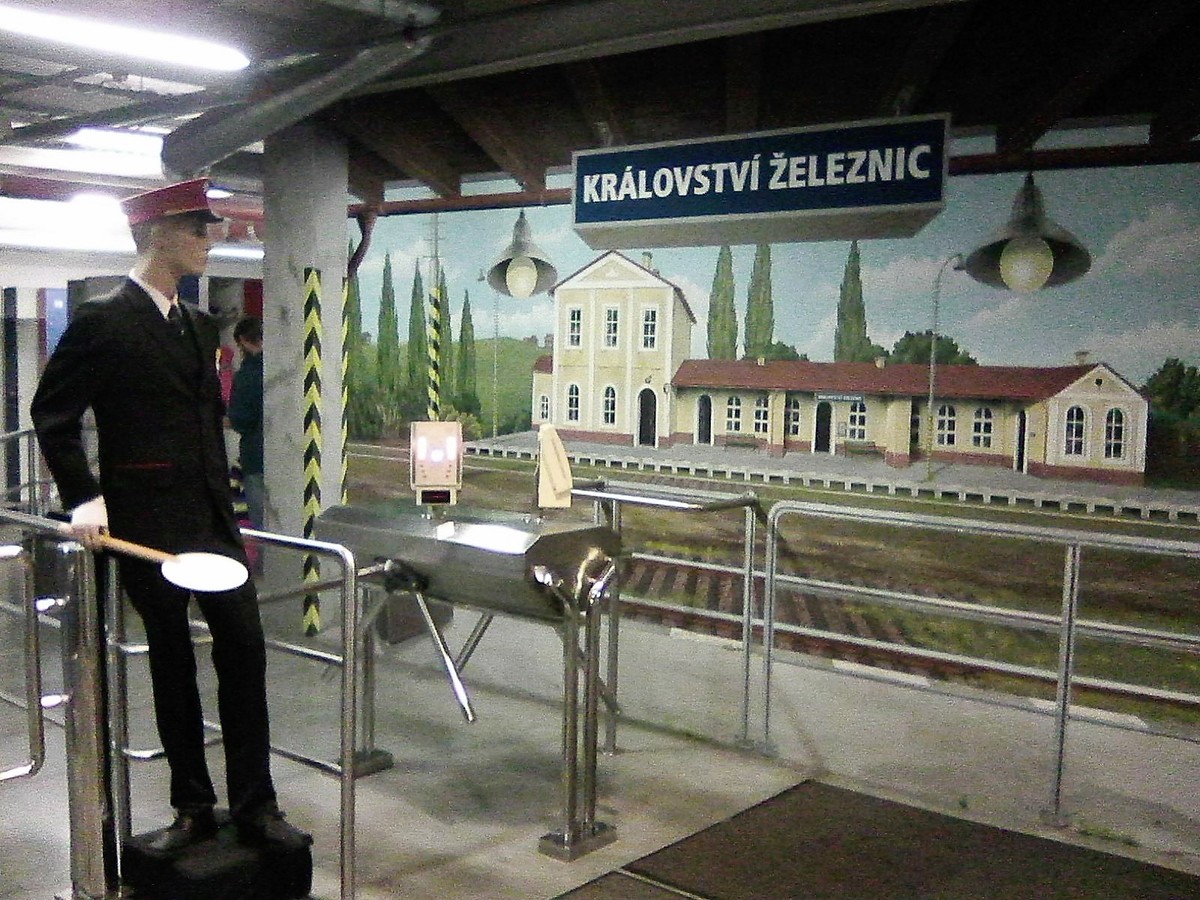 Vláčky, kam se podíváš