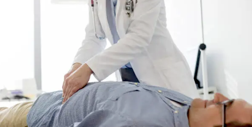 Po svátcích končí řada lidí v péči gastroenterologů
