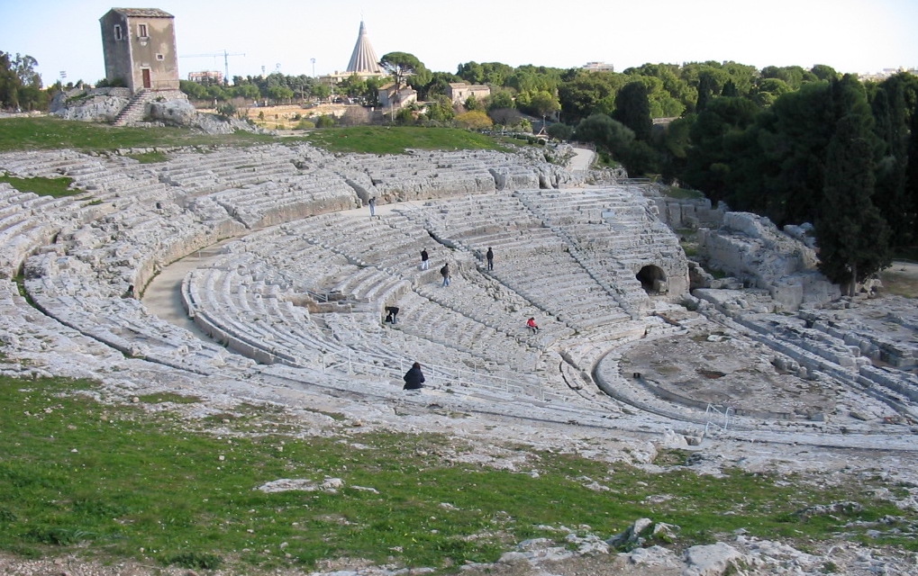 Theatre_at_Syracuse,_Sicily.jpg