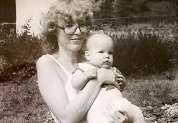 Maminka má malý prsíčka