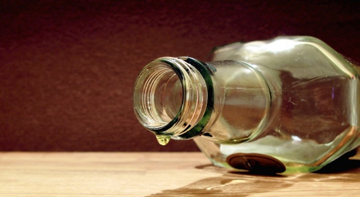 Je to tak. Čím jsme starší,
tím více nám škodí alkohol