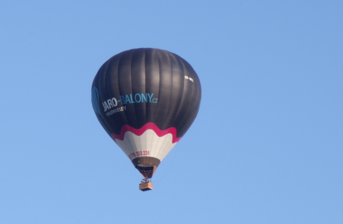 Balon nad námi