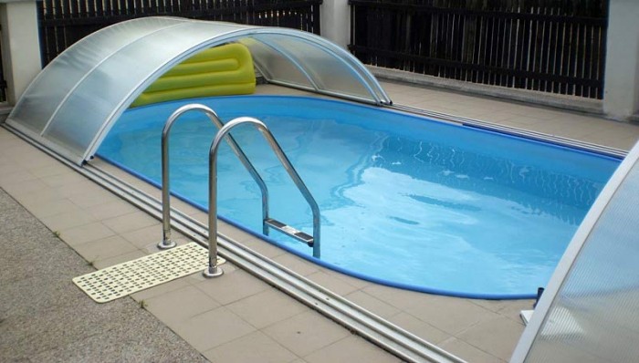 Vodní radovánky skončily,
bazén je třeba zazimovat