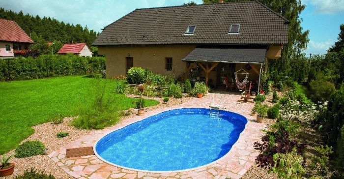 Zájem o bazény prudce roste. 
Díky počasí i nižším cenám