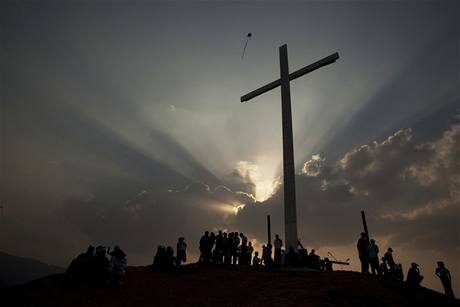 Bílou sobotou končí půst,
přichází radost a naděje