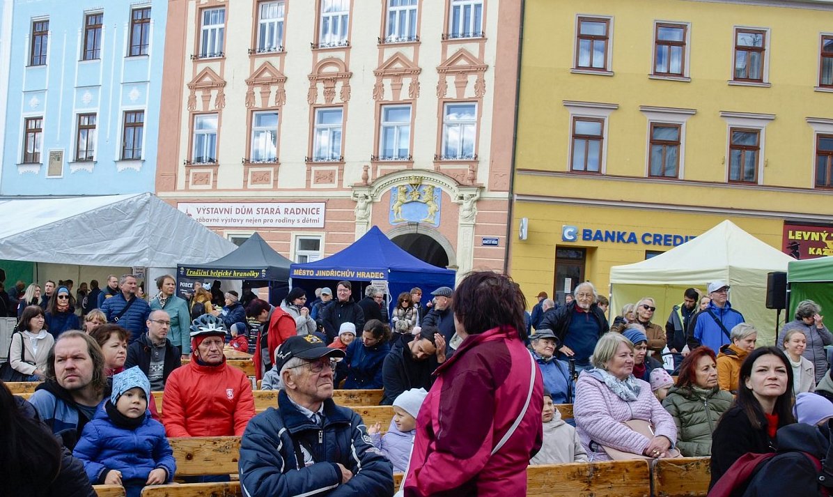 Brambory, kobzole, zemáky, jabka, erteple, zemčata