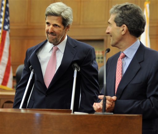 Přijede bratr Johna Kerryho,
zajímá se o rodinné kořeny