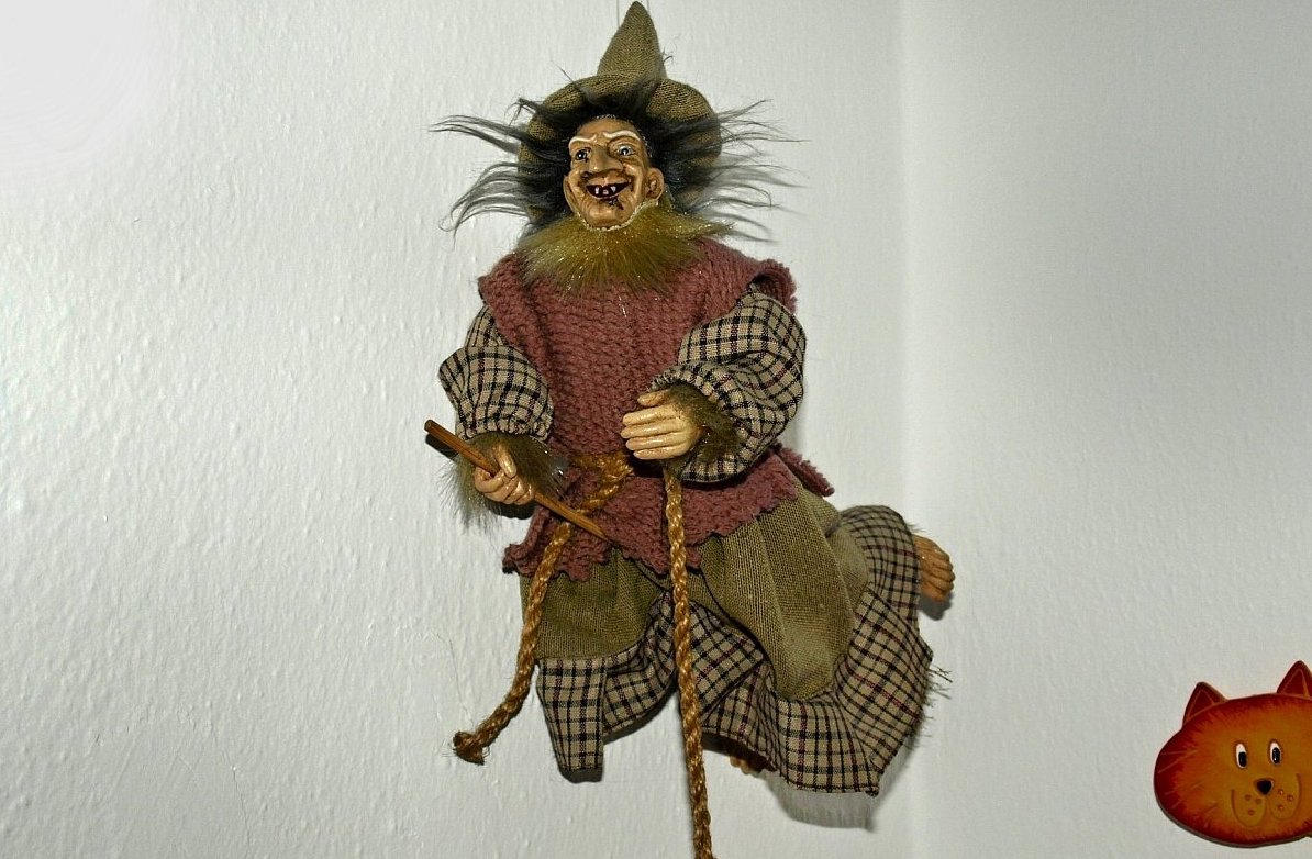 Šťastný let všem čarodějnicím!