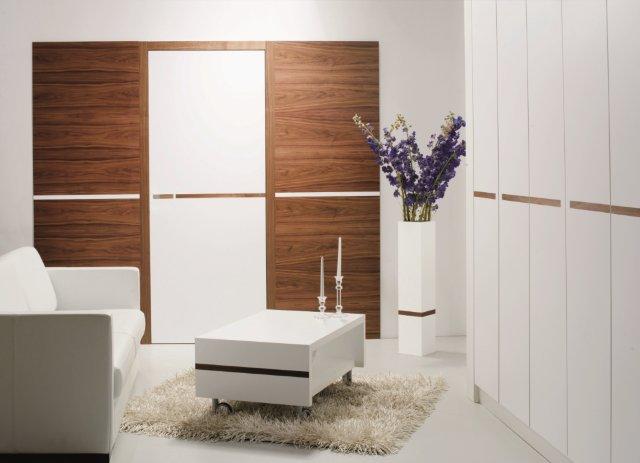 Firma Sapeli představila
v Miláně nový dveřní komplet