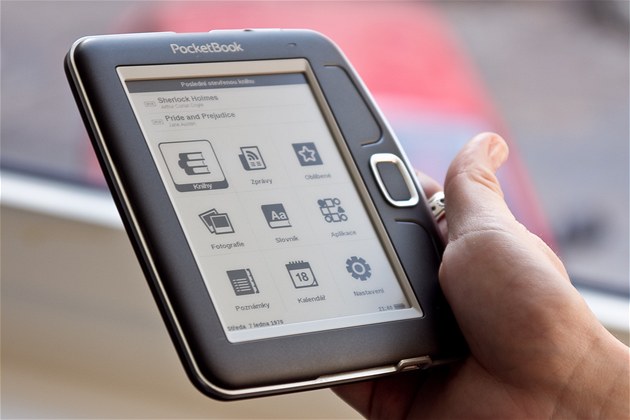 Lidé si začínají zvykat
na elektronické čtečky