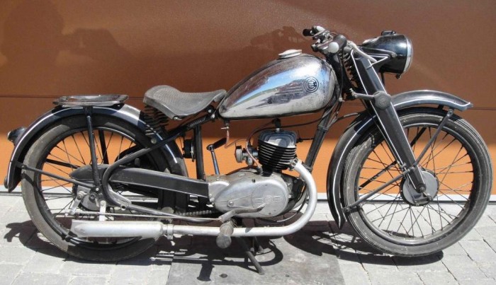 ČZ: Víc než pistole proslavily 
strakonickou zbrojovku motorky