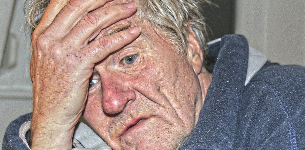 Příběhy z masážního salonku:
Strašlivý sexuchtivý dědek