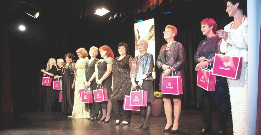Naše zralé modelky předváděly
ve Zlíně před největším publikem