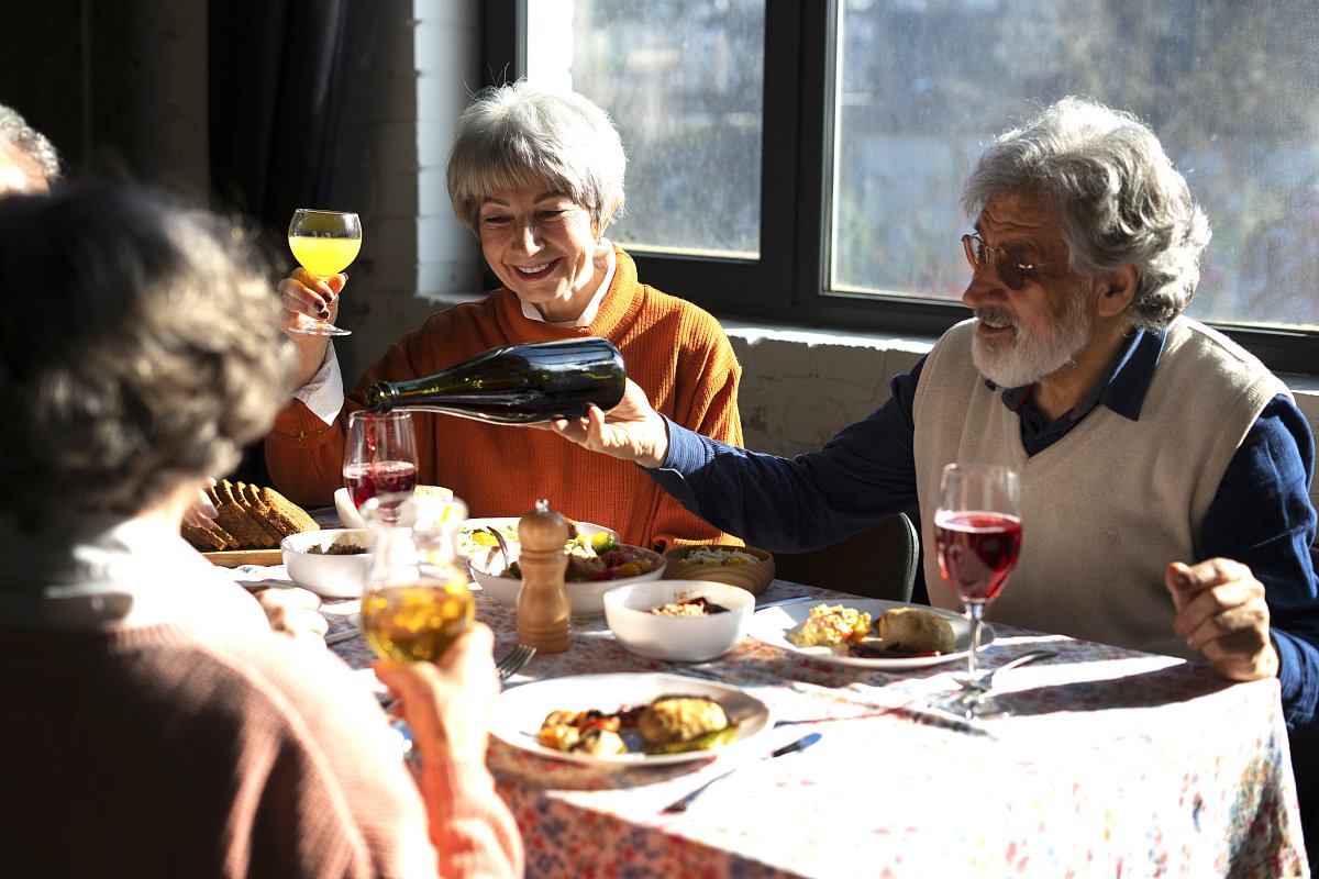 Senioři patří do restaurací