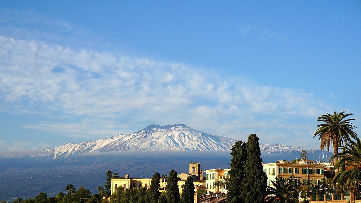 etna-2979915_1280.jpg
