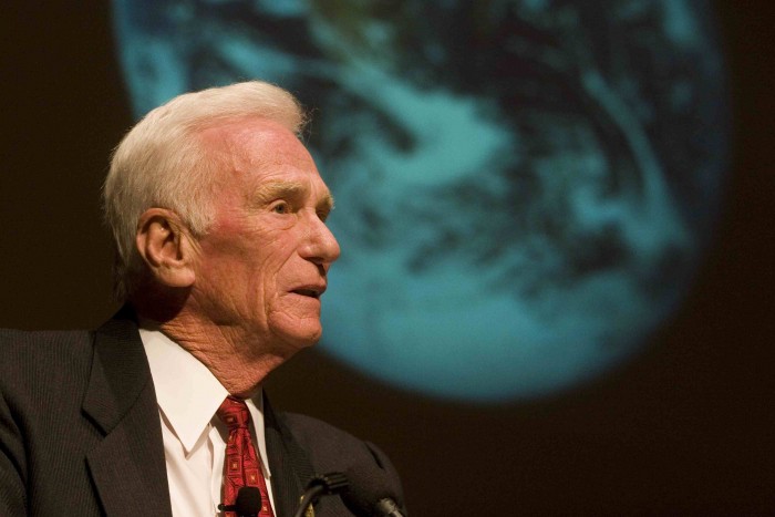 Eugene Cernan: krajan
a poslední muž&nbsp;na Měsíci