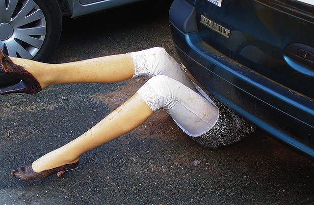 Vtipnější vyhrává:
Součástky na motorku...