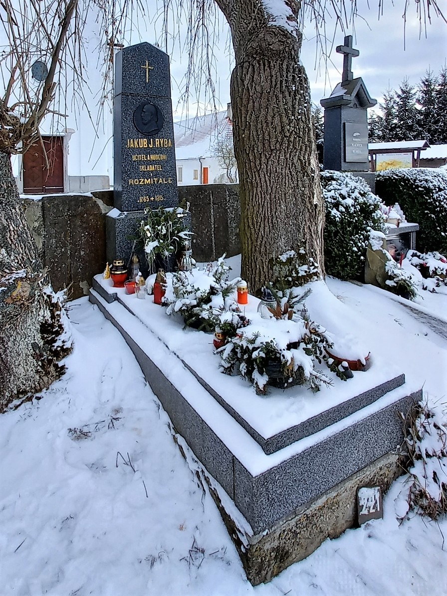 hrob-1.jpg
