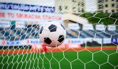 Fotbalovou tipovačku i60
vyhrála Lenka Vorářová!