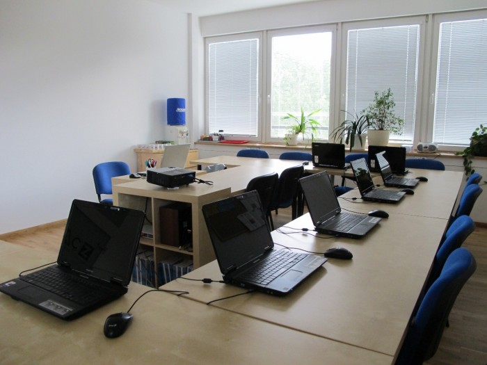 Absolvujte kurz práce
s počítačem. Omládnete!
