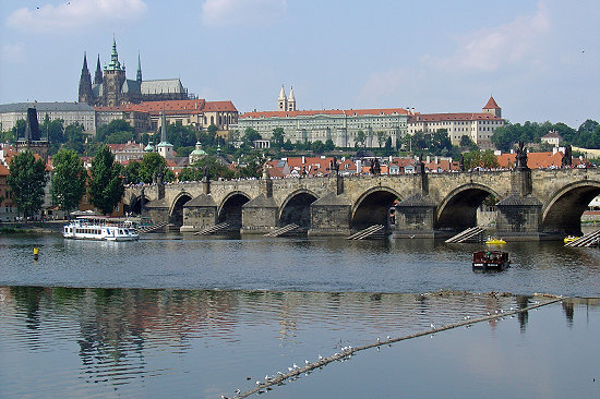 O okamžiku zahájení stavby 
Karlova mostu rozhodli astrologové